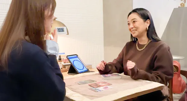 お客様から「ありがとう」と感謝される占い師の鑑定シーン